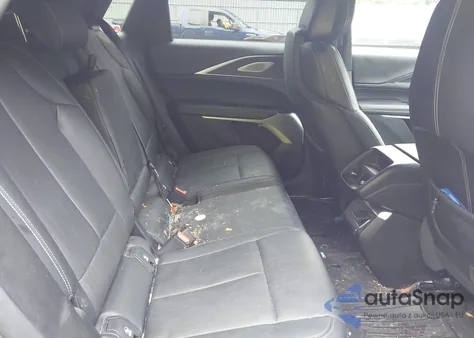 2024 Cadillac Lyriq Luxury W/1Sd z USA, uszkodzony, nr VIN 1GYKPRRL9RZ106908